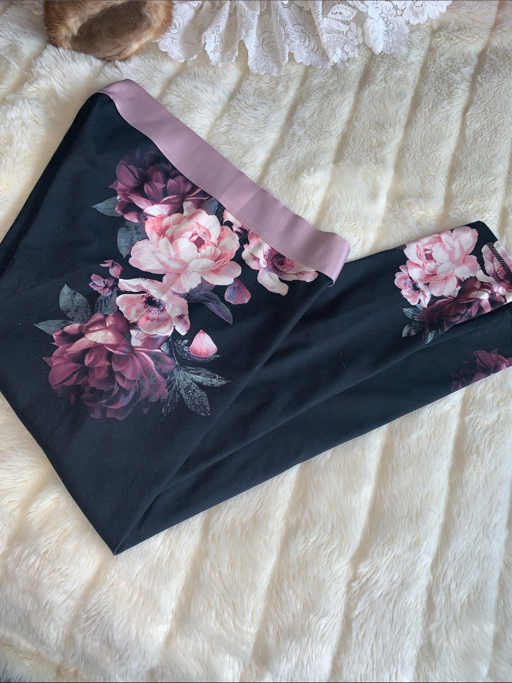 Y2K Black pink roses spandex walking running yoga athletic glam leggings M - Picture 3 of 8